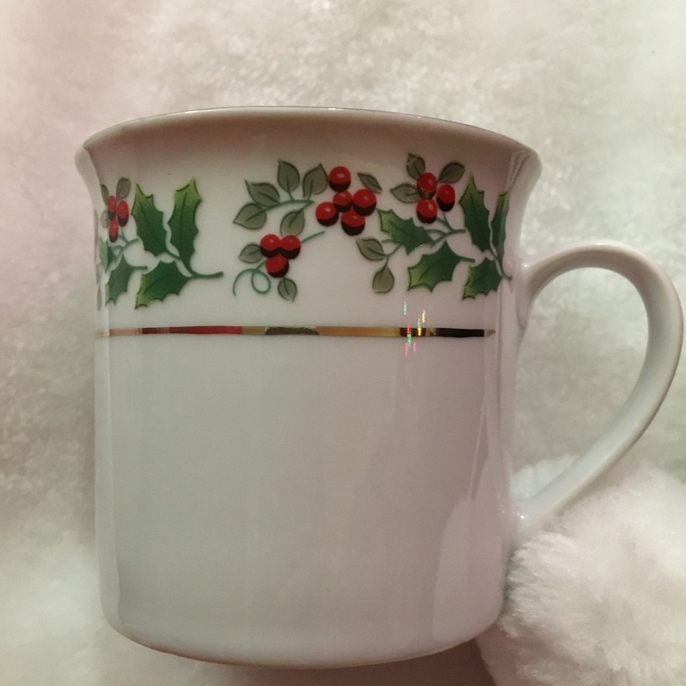 Festive Holly Berry Mug